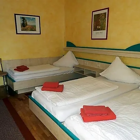 Inn Schlosswirt *